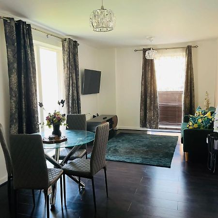 Deluxe 2-Bedroom Home Away Erith Экстерьер фото